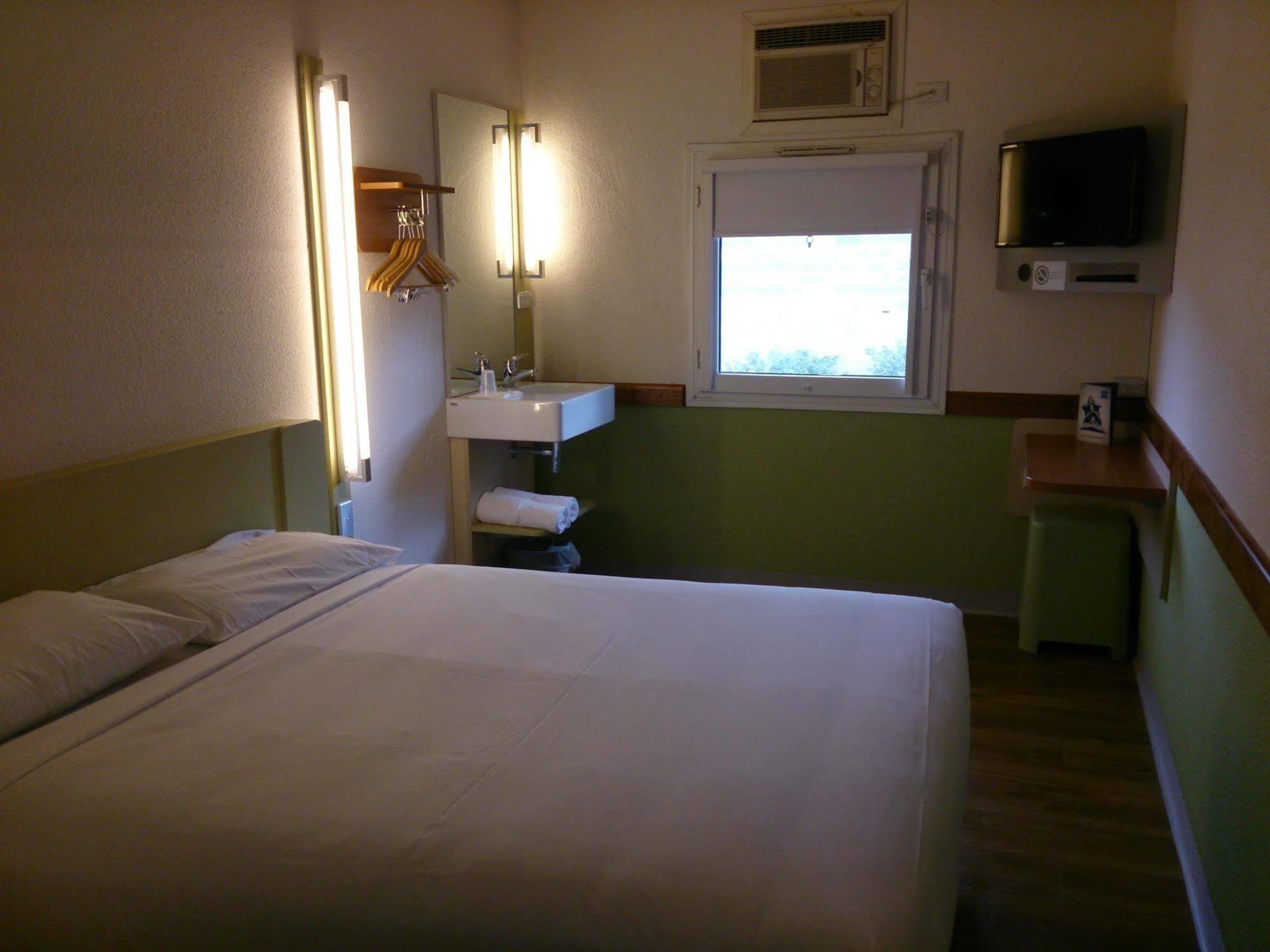 Ibis Budget - Данденонг Екстериор снимка