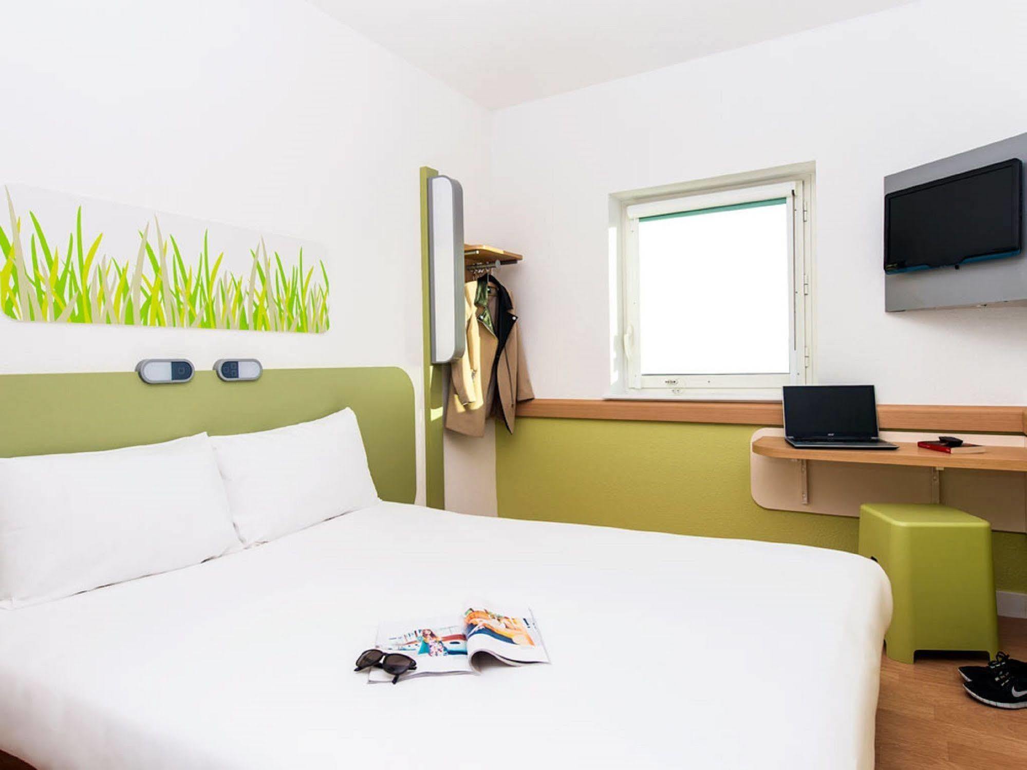Ibis Budget - Данденонг Екстериор снимка