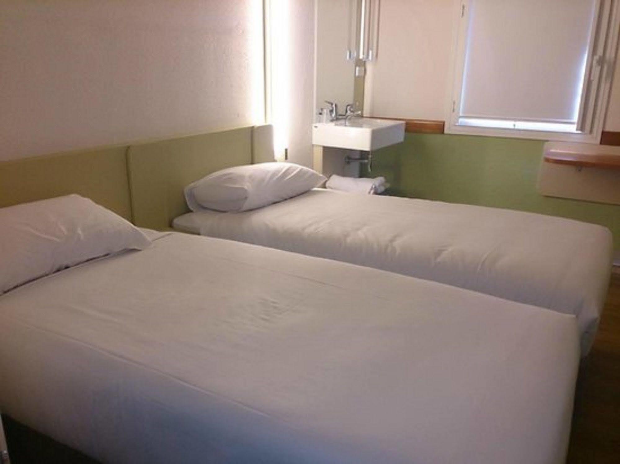 Ibis Budget - Данденонг Екстериор снимка
