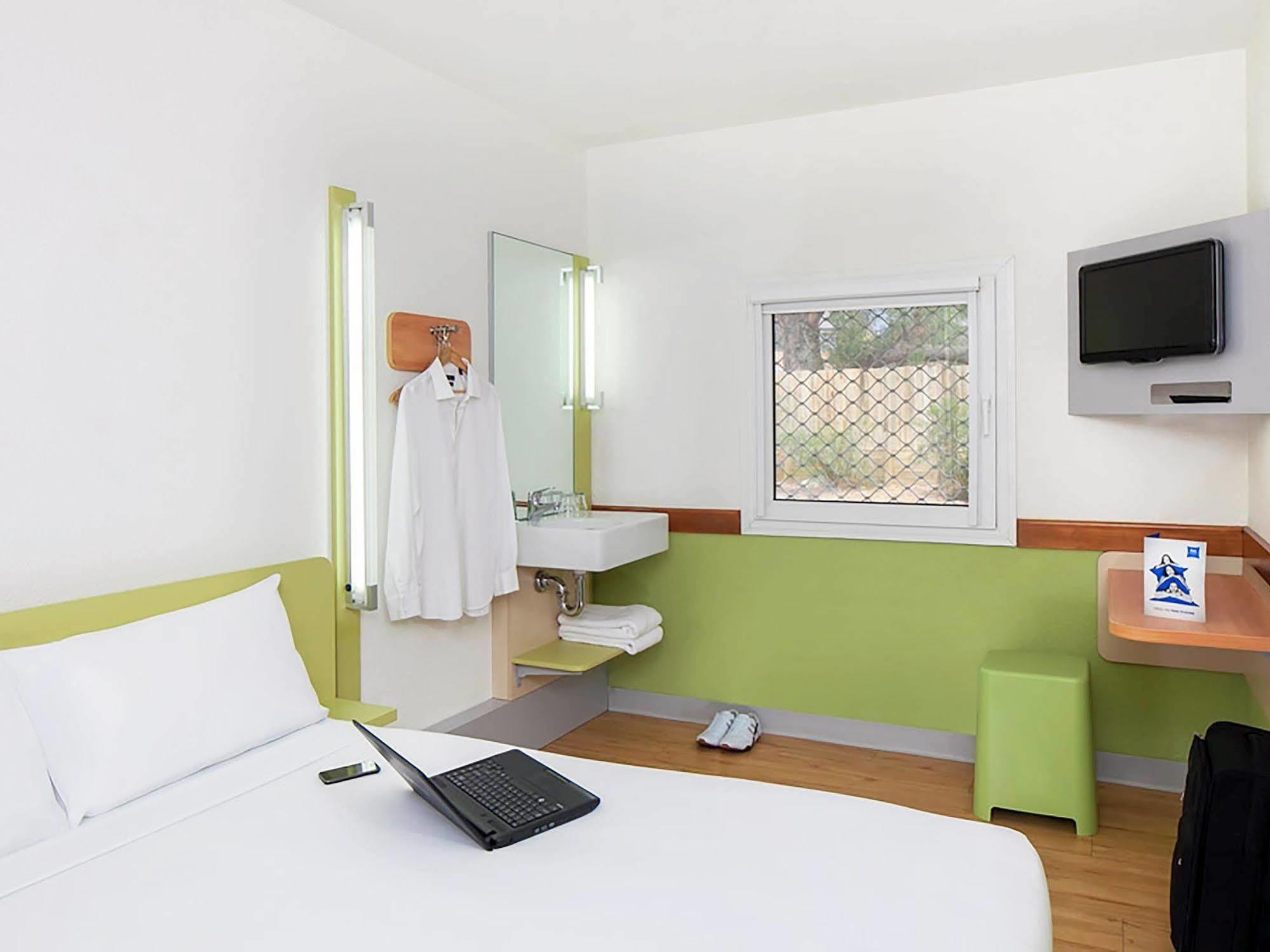 Ibis Budget - Данденонг Екстериор снимка
